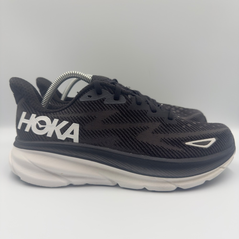 Hoka One One Clifton 9 Women Size 10 Running Shoes 1127896 BWHT Black White